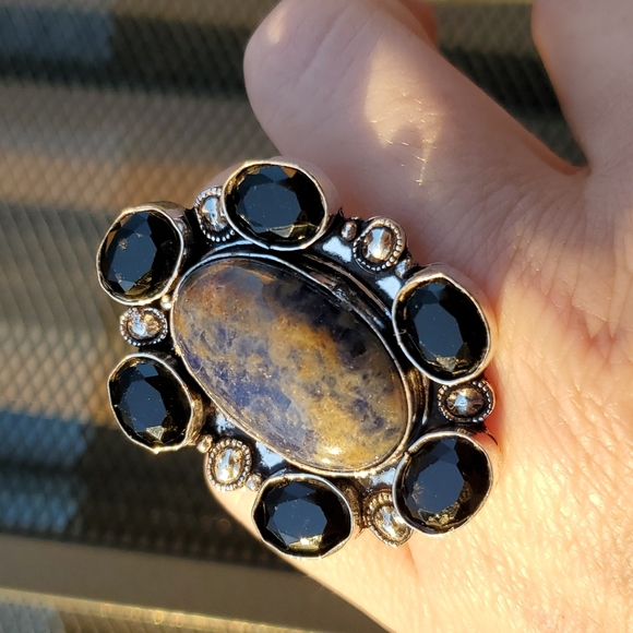 New Oversized Sodalite & Black Spinnel 925 Silver Statement Ring. - Picture 5 of 16